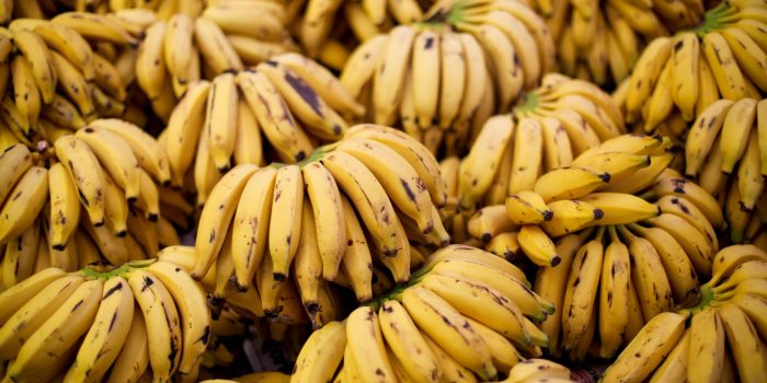 İmkansız gibi görünen basit formül
Kabuğunu soymadan muz dilimlemek