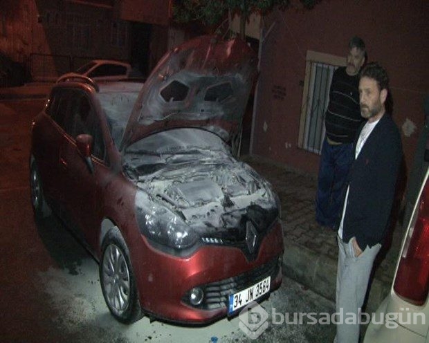 İstanbul'da 23 araç kundaklandı
