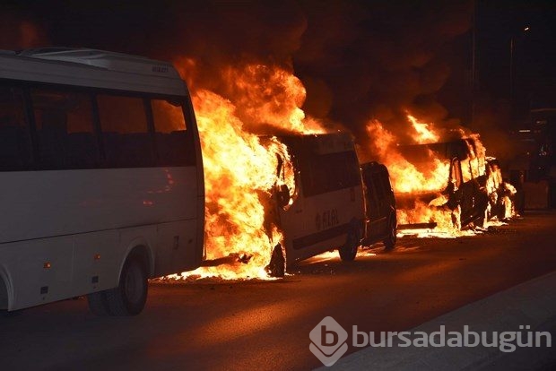 İstanbul'da 23 araç kundaklandı
