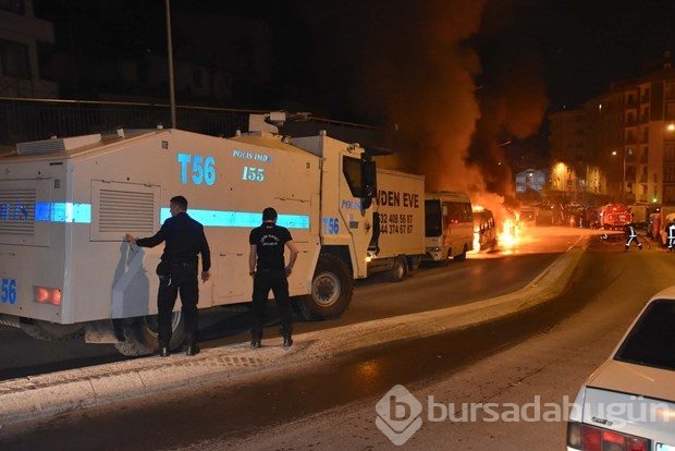 İstanbul'da 23 araç kundaklandı
