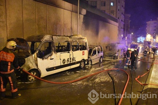 İstanbul'da 23 araç kundaklandı
