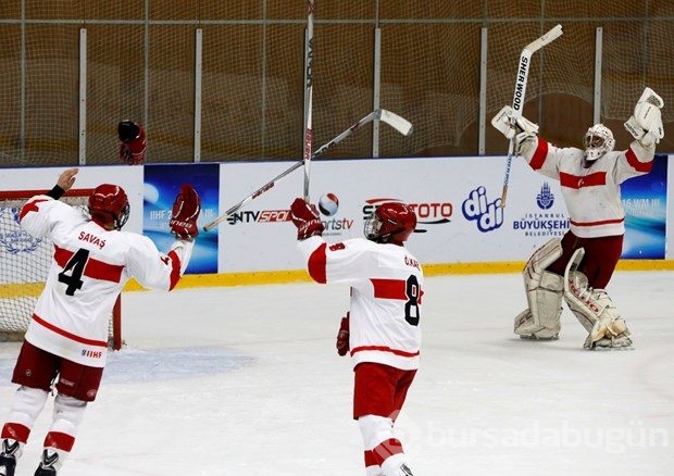 Türkiye A Milli Erkek Buz Hokeyi Takımı, IIHF Dünya Şampiyonası şampiyonu oldu
