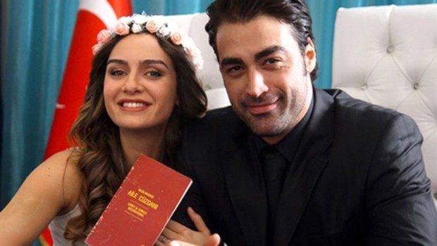 Birce Akalay ile Sarp Levendoğlu boşanıyor mu?