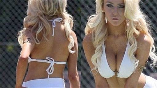 Tek tabanca Courtney Stodden!