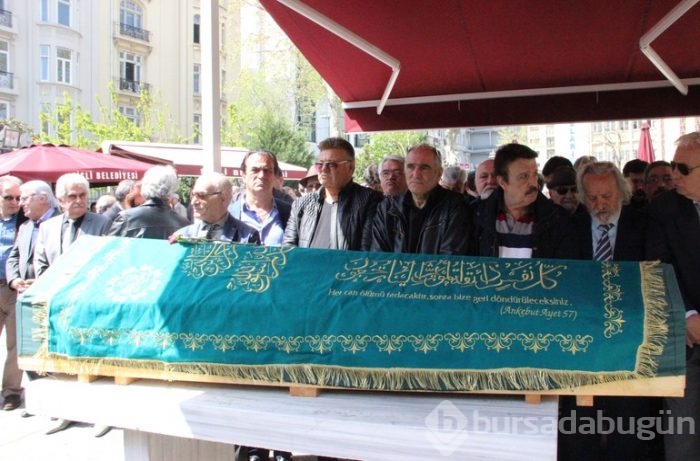 Yönetmen Ülkü Erakalın'ın cenazesi toprağa verildi  