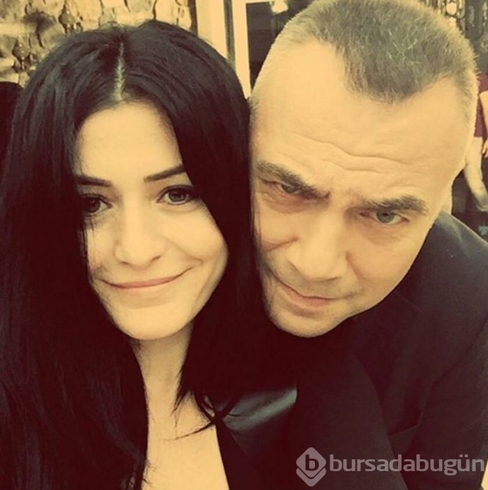 Oktay Kaynarca otomobilini muhabirlerin üzerine sürdü