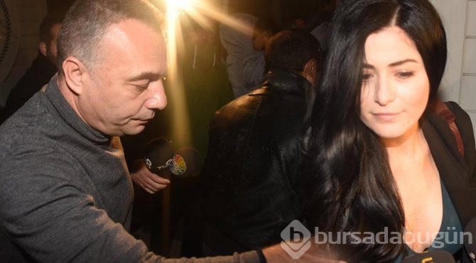 Oktay Kaynarca otomobilini muhabirlerin üzerine sürdü