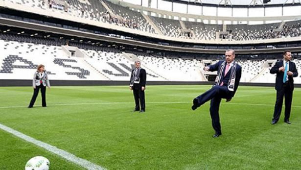 Erdoğan, Gül, Davutoğlu sahaya indi