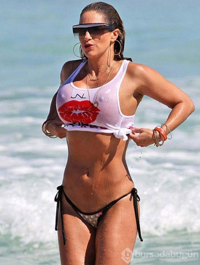 Jennifer Nicole Lee nefes alamıyor...