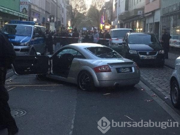 PKK yandaşları bozkurt amblemli araca saldırdı