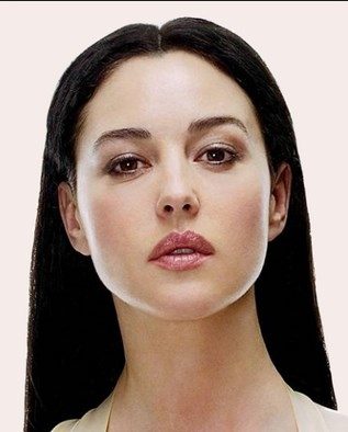 Monica Bellucci Kimdir?