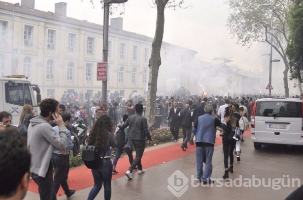 Meşaleler yandı, Beşiktaş taraftarı çıldırdı!