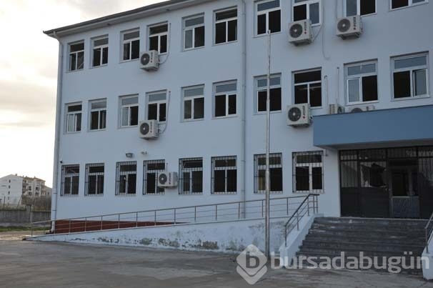 Diyarbakır'da bomba yüklü tankerle saldırı!