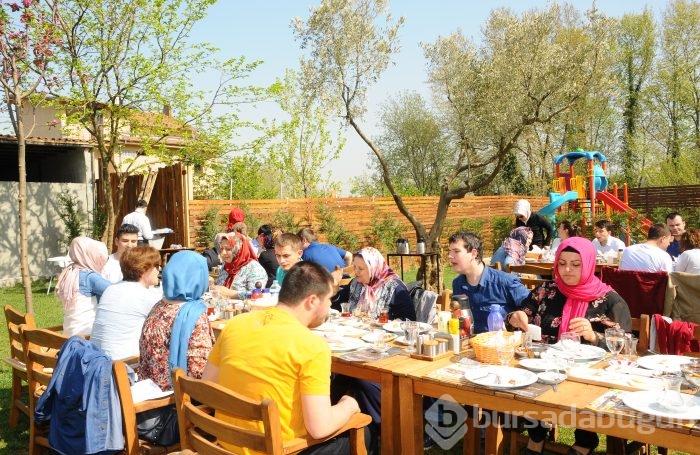 Renk Otizm'e Çubuklu Et'den anlamlı destek...