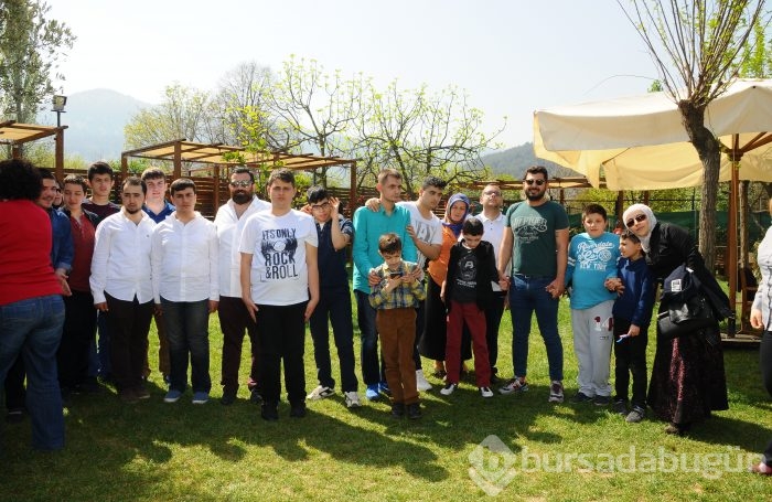 Renk Otizm'e Çubuklu Et'den anlamlı destek...