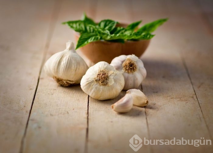Sarımsakla gözlerinizi koruyun