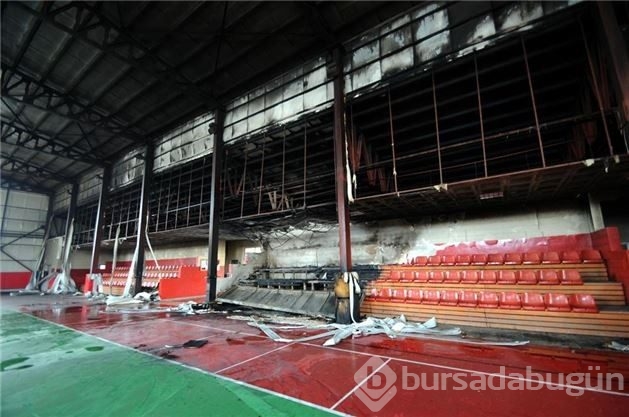 PKK, Van'da spor salonu yaktı