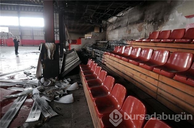 PKK, Van'da spor salonu yaktı