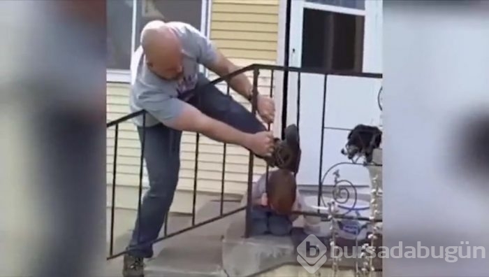 Kafası sıkışan çocuk kendini mucizevi bir yöntemle kurtardı