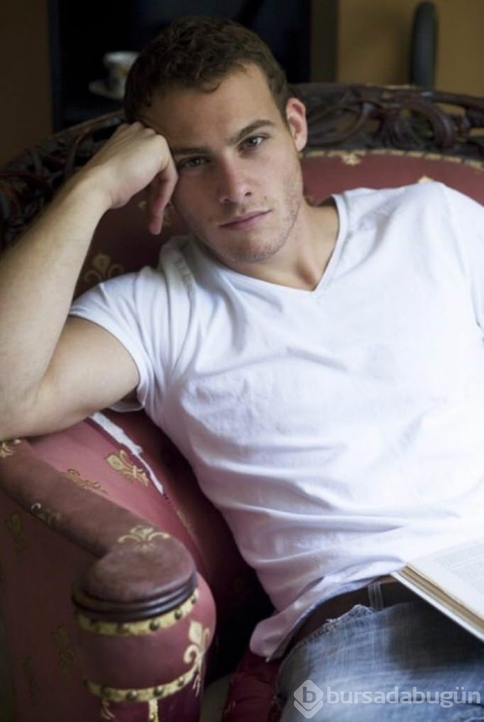 Kerem Bursin'den kötü haber!
