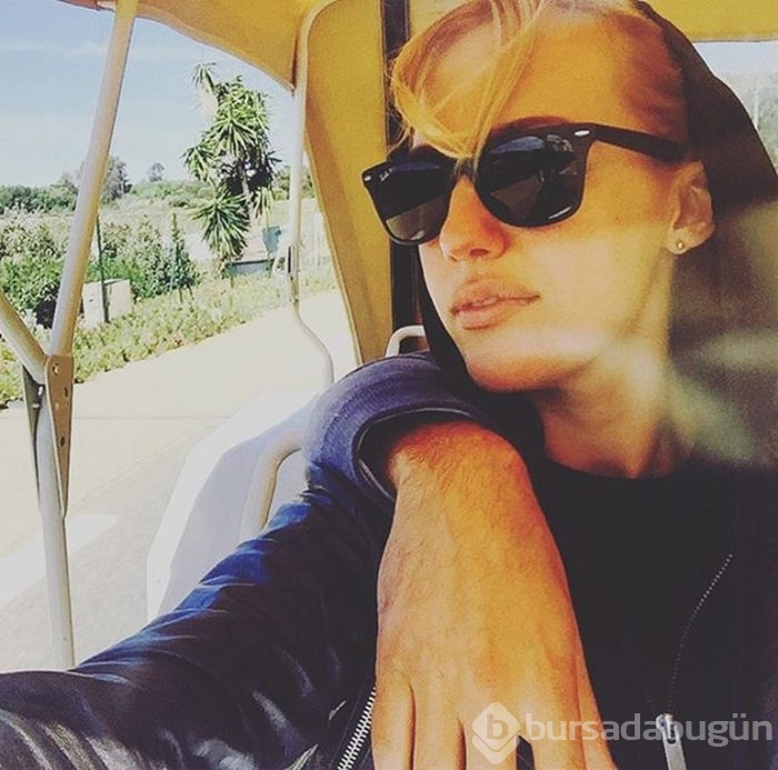 Meryem Uzerli'ye sevgilisi Alp Özcan'dan jest