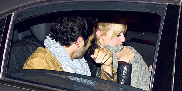 Meryem Uzerli'ye sevgilisi Alp Özcan'dan jest