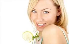 Güne ılık limonlu su ile başlamanın 7 faydası