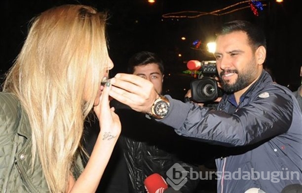 Çağla ile Alişan'ın gece yarısı midye ziyafeti