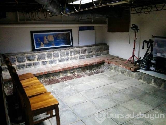 Bahçesine sinema sistemi kurdu