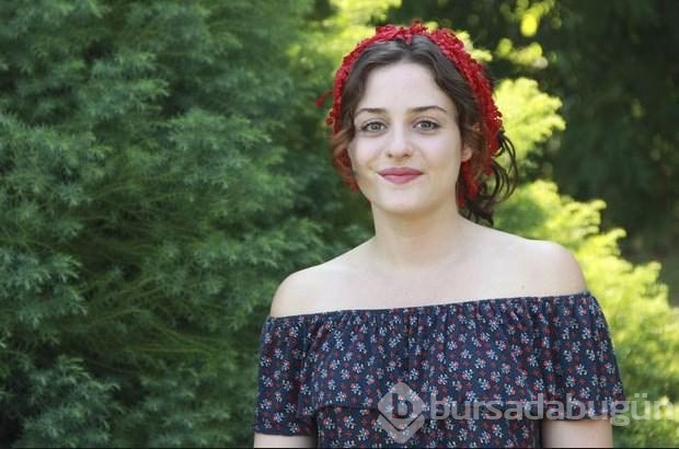 Televizyonu sevdiren genç kadınlar