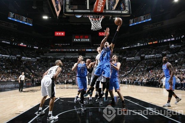San Antonio Spurs rekora ortak oldu
