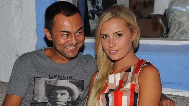 Chloe Loughnan evliliğine dair merak edilenleri anlattı