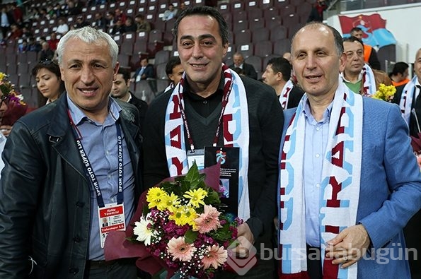 Trabzonspor'da efsanelere plaket verildi