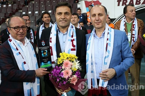 Trabzonspor'da efsanelere plaket verildi