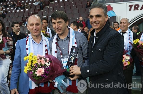 Trabzonspor'da efsanelere plaket verildi