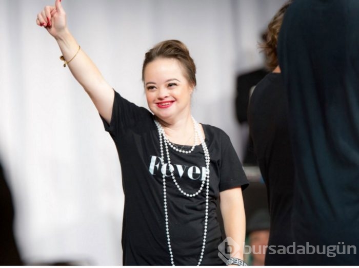 Dünyanın ilk Down sendromlu modeli Katie Meade
