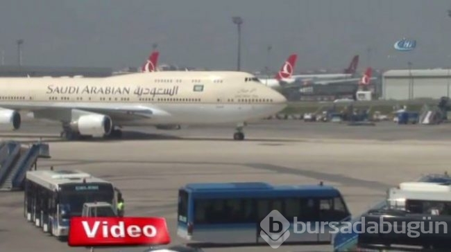 Kral için 100 araçlık konvoy