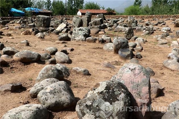 Hatay'da Kayı Boyu damgalı mezar taşları bulundu