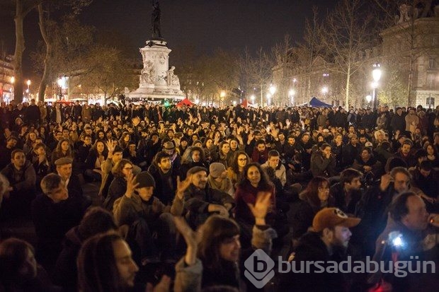 Paris'te "Gece Ayakta" eylemi
