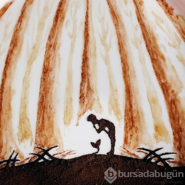 Bir fincan kahveyle sanat eserleri yaratan sanatçıdan 18 fotoğraf
