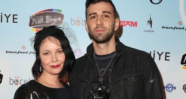  'Sevgilimden ayrıldım, kuluçka dönemindeyim'