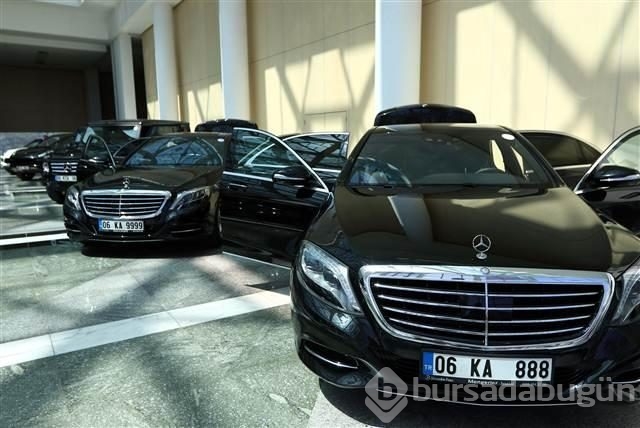 Dev holdingin lüks otomobilleri satılıyor