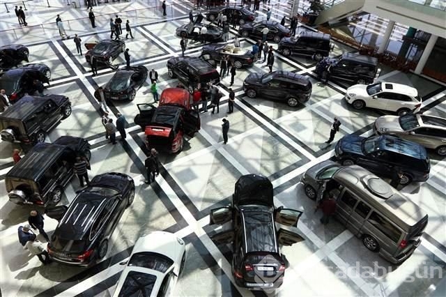 Dev holdingin lüks otomobilleri satılıyor