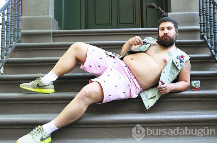 Modelin göbeklisi makbul