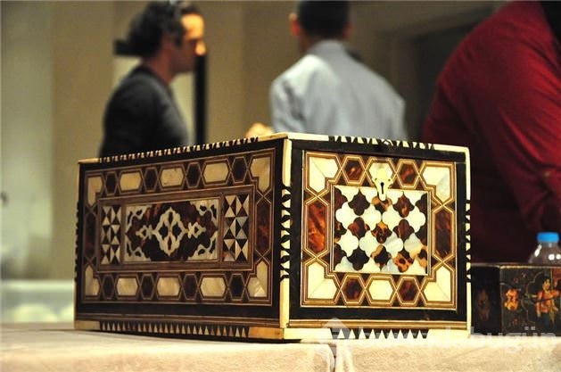 100 yıllık Kur'an-ı Kerim satıldı