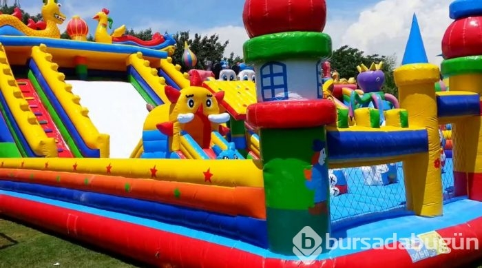Yaratıcı bir çocukluğun katili: Rengarenk plastikten oyun parkları