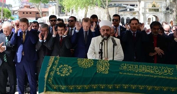 Erdoğan, Salih Tuna'nın babasının cenazesine katıldı