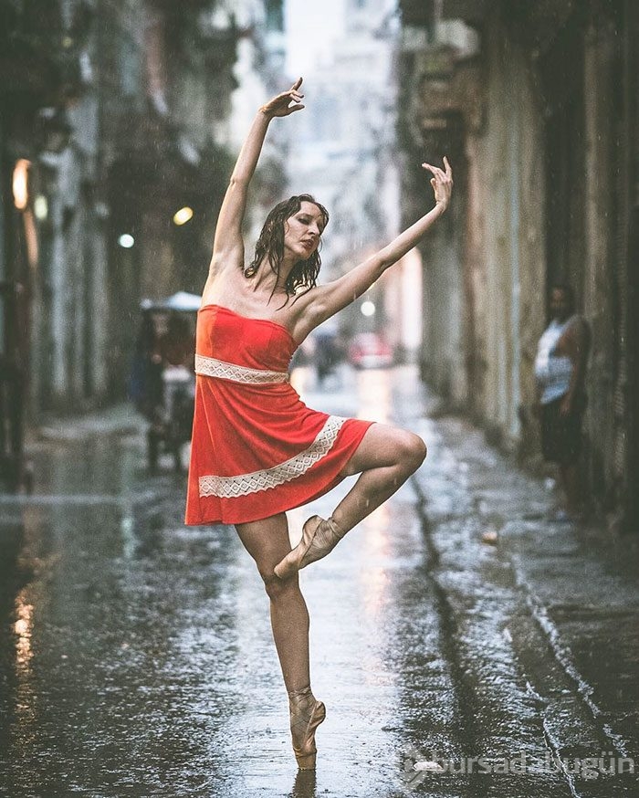 Küba sokakları dansa doydu