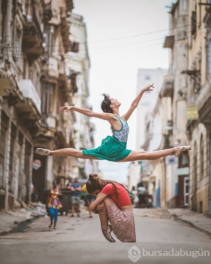 Küba sokakları dansa doydu