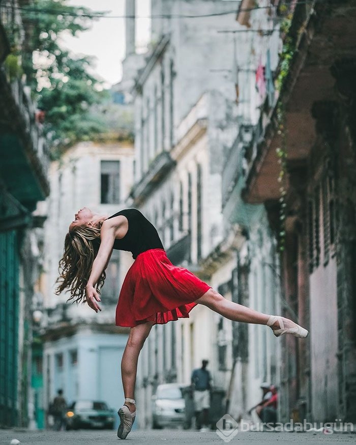 Küba sokakları dansa doydu